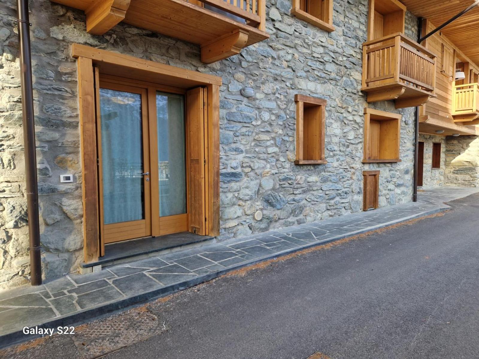 Grazioso Trilocale Con Ampia Terrazza Apartment Киеза ин Валмаленко Екстериор снимка